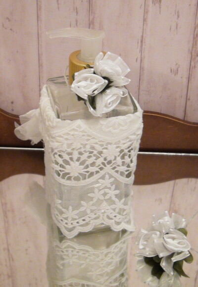 Buque em Cetim - Pacote com 18 Flores.