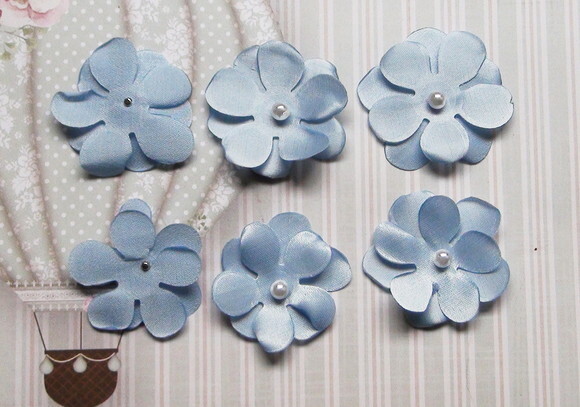 Flor em 3d - Cetim - Azul Celeste - 10 un
