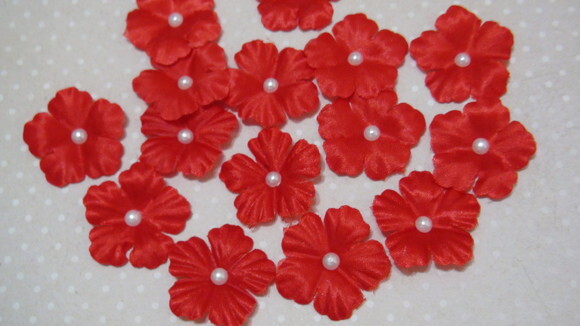 Flor em Cetim - 30 Unidades.