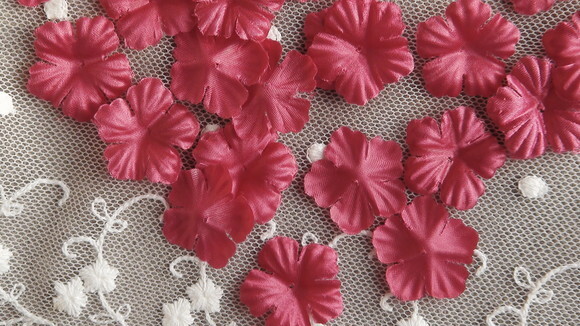 Flor em Cetim - 30 Unidades - Pink