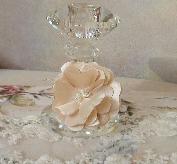 Flor em Cetim 3d - Champagnhe - 01 un