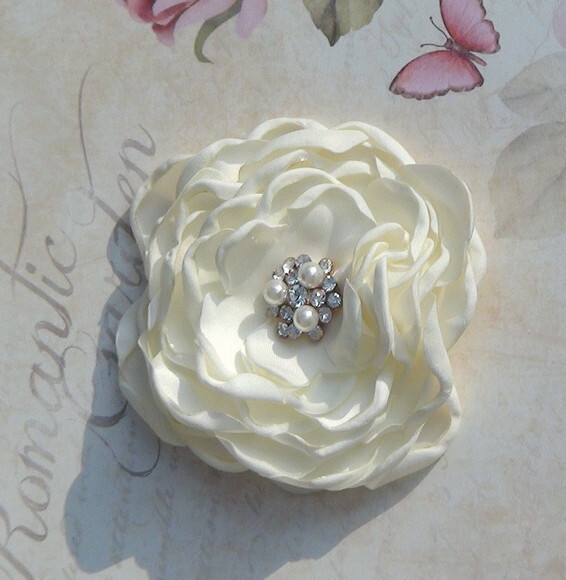 Flor em Cetim 3d - Marfim - 01 un