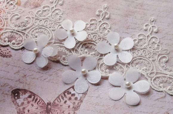 Flor em Cetim e Organza - 10 un