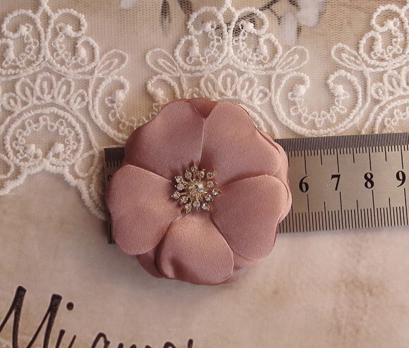 Flor em Cetim Chaton Rose Terra- 5cm - 01 un