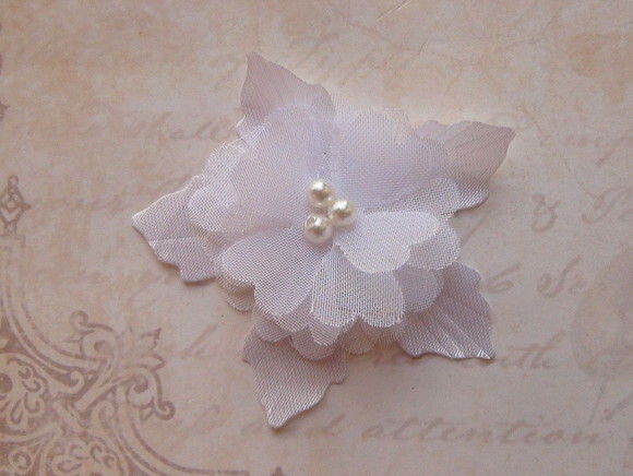 Flor em Cetim e Organza - Branco - 05 un