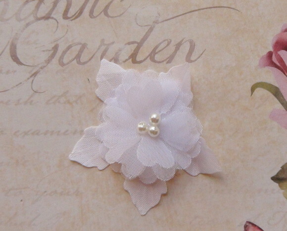 Flor em Cetim e Organza - Branco - 05 un
