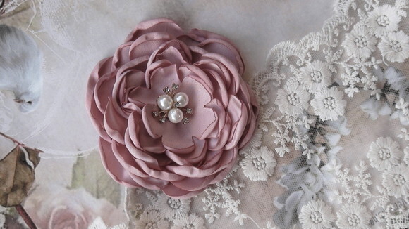Flor em Cetim Rosa Antigo 3d - 01 un