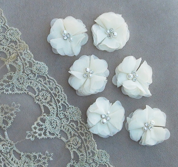Flor em Chiffon - Marfim - 06 un