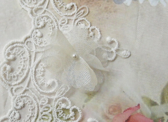 Flor em Organza 3d - Branca- 18 un