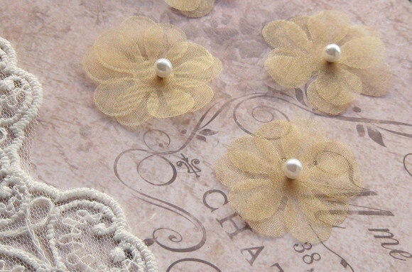 Flor em Organza 3d Dourado - 10 un