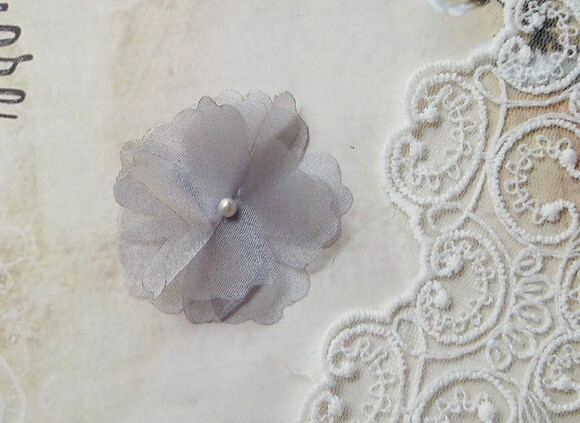 Flor em Organza Cinza - 06 un