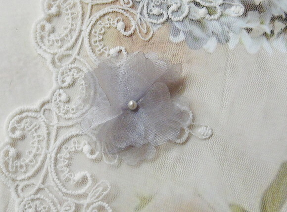 Flor em Organza Cinza - 06 un