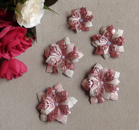 Flor para Scrapbooking - 5 Unidades.