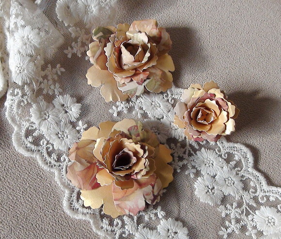 Flores Artesanais em Papel - 03 un