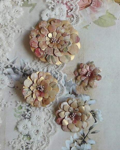 Flores Artesanais em Papel - 04 un