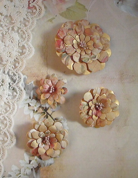 Flores Artesanais em Papel - 04 un