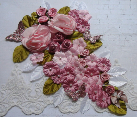 Flores e Folhas em Cetim -