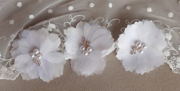 Flores em 3d - Brancas - 3 un
