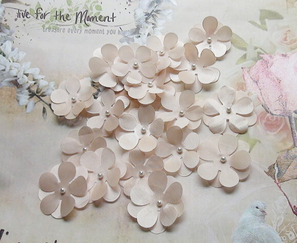 Flores em Cetim 3d - 3cm - 10 un