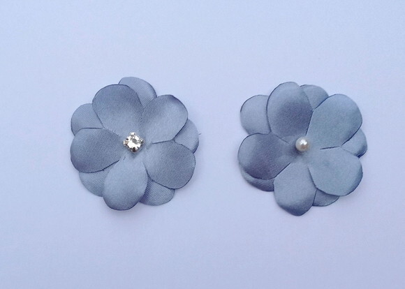 Flores em Cetim 3d - Azul Serenity - 10 un