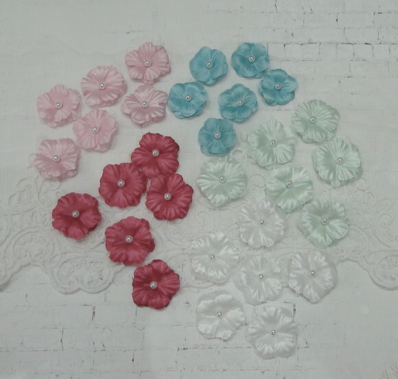 Flores em Cetim Dupla Camada - 30 un