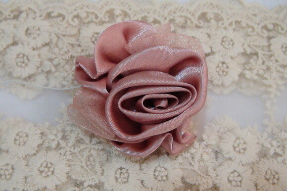 Flores em Cetim e Organza - 2 un -nude