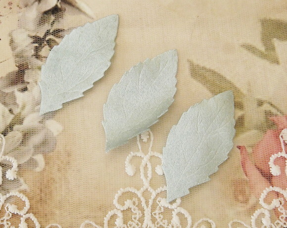Folhas em Cetim - 30 un