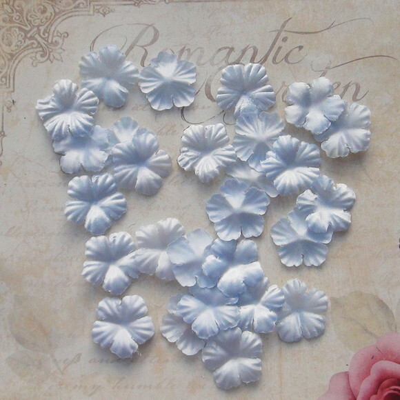 Pétalas de Flores em Cetim - 30 un - Azul Bebe