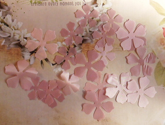 Pétalas de Flores em Cetim - 30 un - Rosa