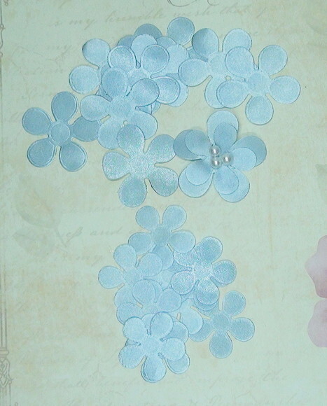 Pétalas de Flores em Cetim Azul Celeste - 30 un