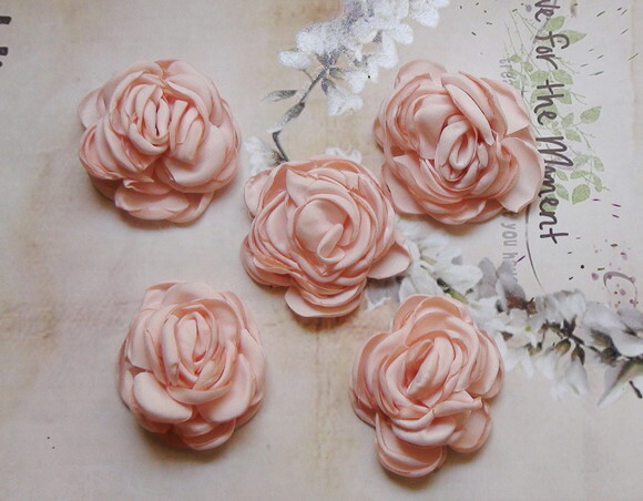 Rosas em Cetim 3d - Pêssego - 05 un
