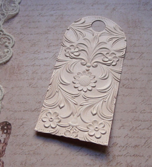Tags em Papel Metalizado - 12.5 x 6.0 cm -20 un