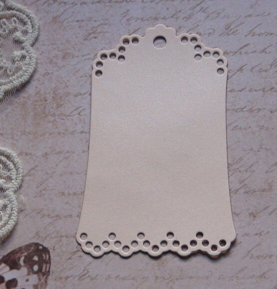 Tags em Papel Metalizado - 8,5 x 5,0 cm -20 un