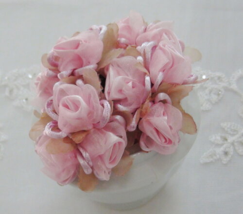 2 Buques de Flor em Cetim e Organza - Rosa