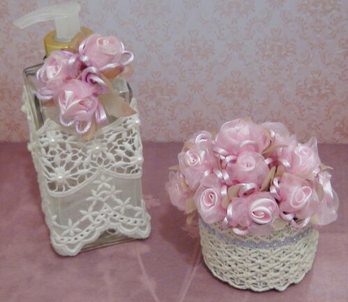 2 Buques de Flor em Cetim e Organza - Rosa