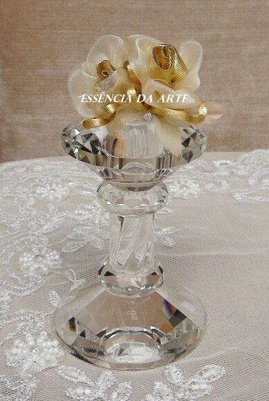 2 Buques Flor em Cetim e Organza Dourada