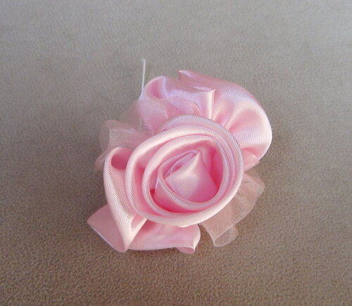 2 Flores em Cetim e Organza - Rosa
