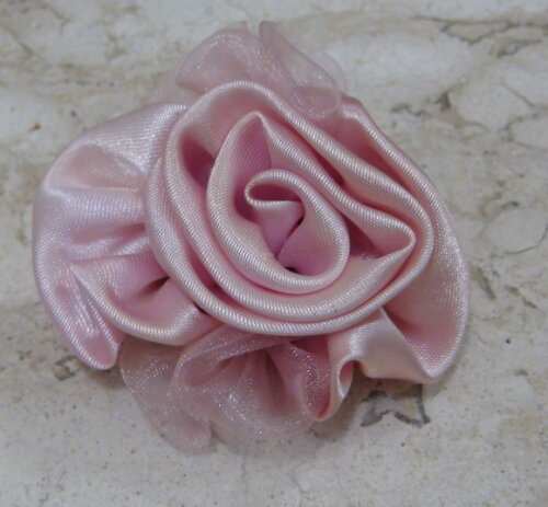 2 Flores Rosa Cetim e Organza Nude I