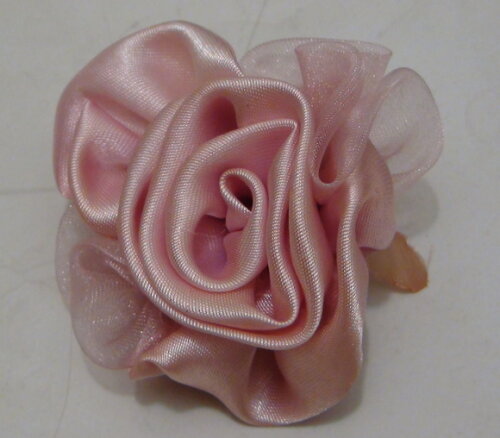 2 Flores Rosa Cetim e Organza Nude I