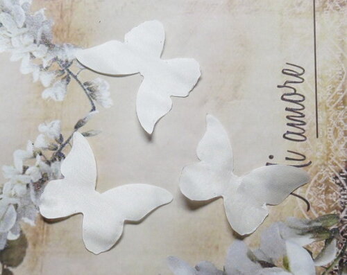 Borboletas em Cetim - Off White - 25 un