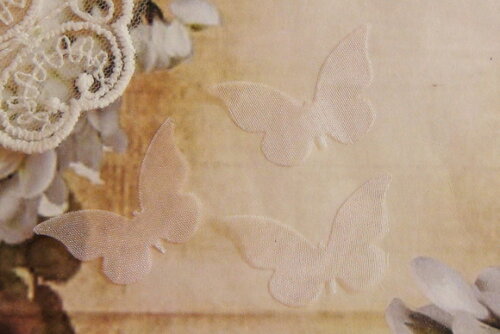 Borboletas em Organza Rosa - 3,5 x 2,5 cm - 25 un