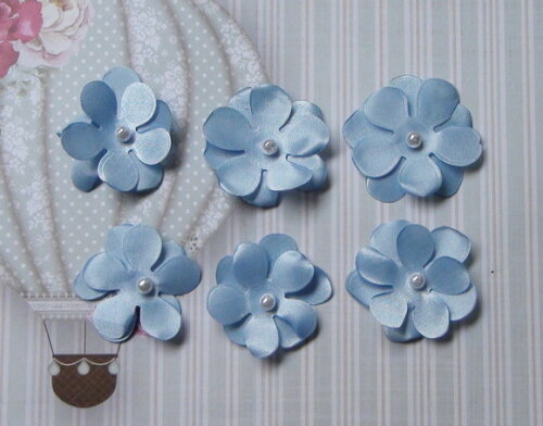 Flor em 3d - Cetim - Azul Celeste - 10 un