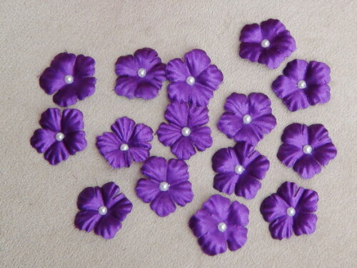 Flor em Cetim - 30 Unidades.