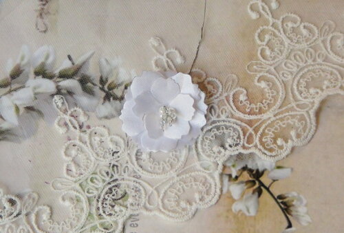 Flor em Cetim 3d - Branca - c/ Cabo - 01 un