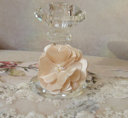 Flor em Cetim 3d - Champagnhe - 01 un