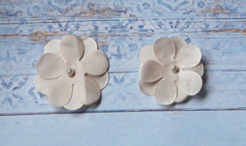 Flor em Cetim 3d - Champagnhe - 10 un