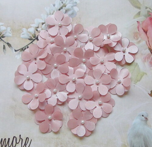 Flor em Cetim 3d - Rose Claro - 3cm - 20 un