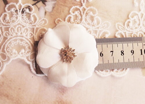 Flor em Cetim Chaton Branca - 5cm - 4 un