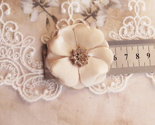 Flor em Cetim Chaton Champagnhe - 5cm - 02 un