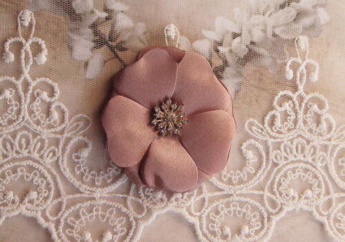 Flor em Cetim Chaton Rose Terra- 5cm - 01 un